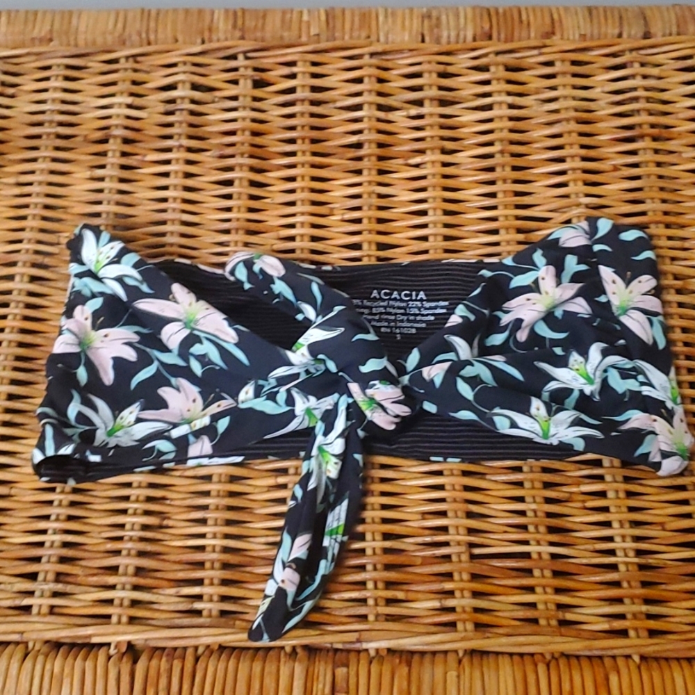NWOT Acacia Baker Bandeau Swim Top